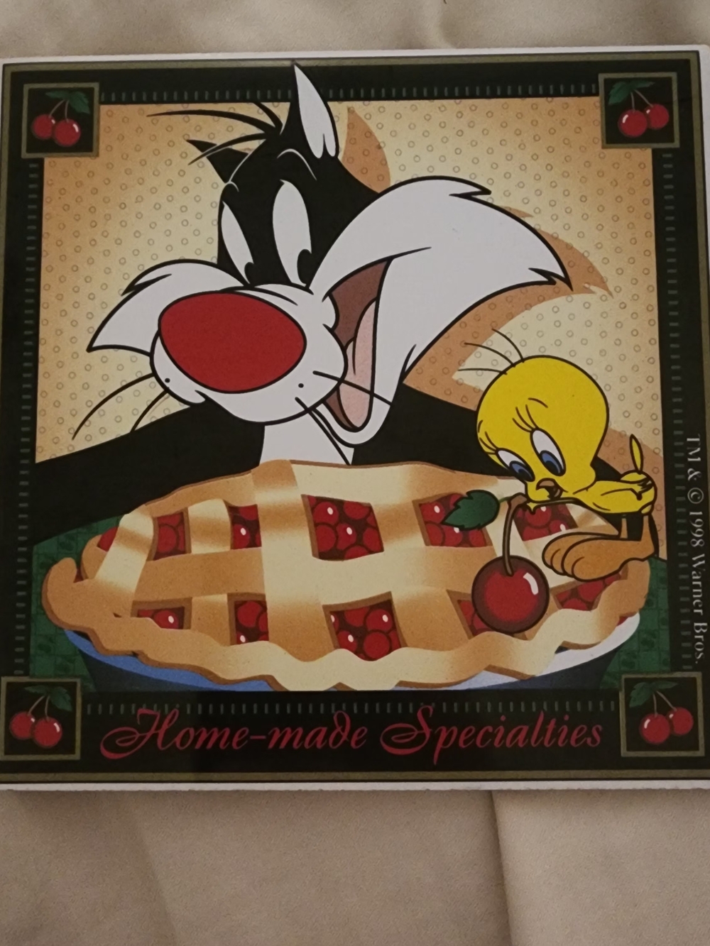 Warner Bros. Tweety & Sylvester Cherry Pie Trivit Tile - Yellow & Red